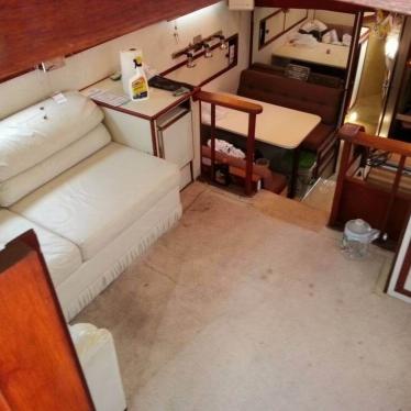1984 Crusader 36 double cabin