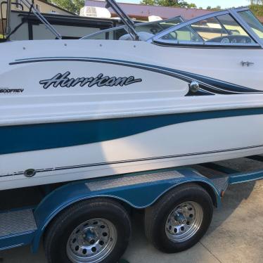 2002 Hurricane sun deck sd217