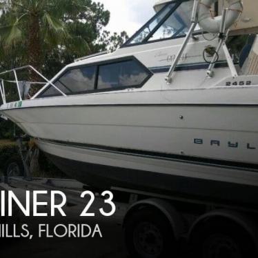 1996 Bayliner 23