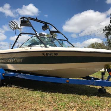 1999 Nautique 210