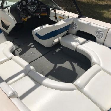 1999 Nautique 210