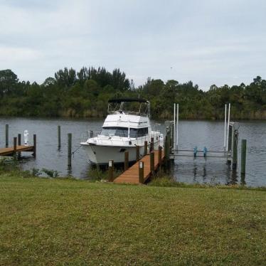 1983 Carver 3607 diesel aft cabin