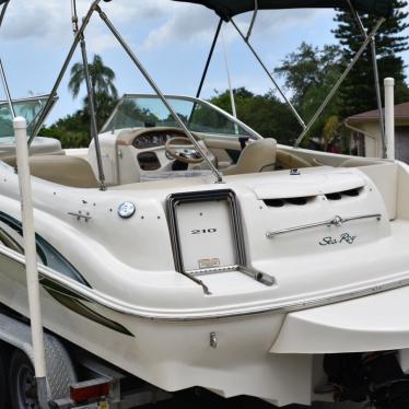 2000 Sea Ray sun deck