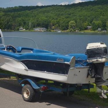 1958 Glastron runabout