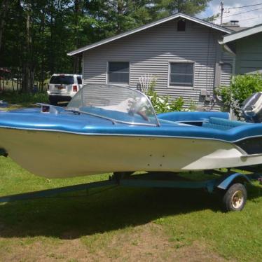 1958 Glastron runabout