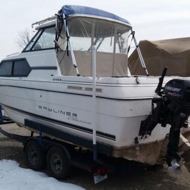 1995 Bayliner 2452 classic