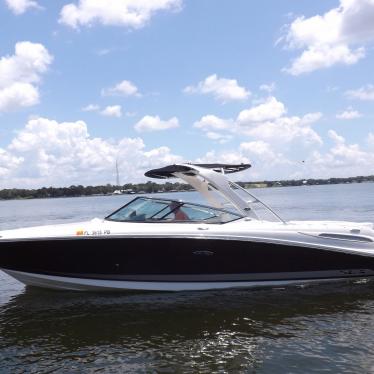 2010 Sea Ray 270 slx