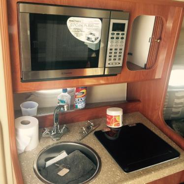 2005 Rinker fiesta vee 270