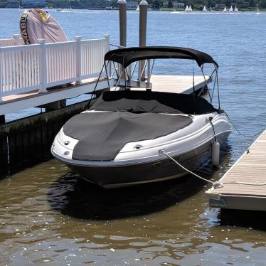 2007 Sea Ray sundeck 220