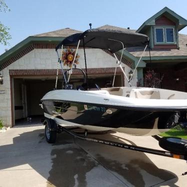 2016 Bayliner e16