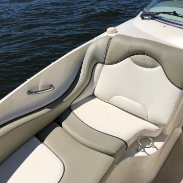 2006 Sea Ray sun deck