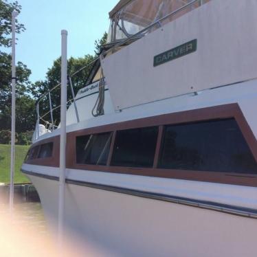 1988 Carver 3297 mariner