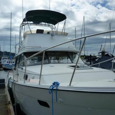 1983 Bayliner 3270 explorer