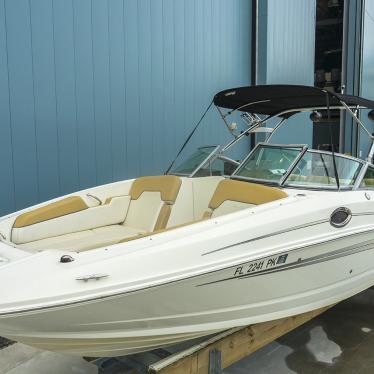 2011 Sea Ray sundeck