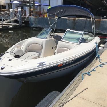 2002 Sea Ray 220 br