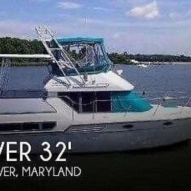 1995 Carver 325 aft cabin