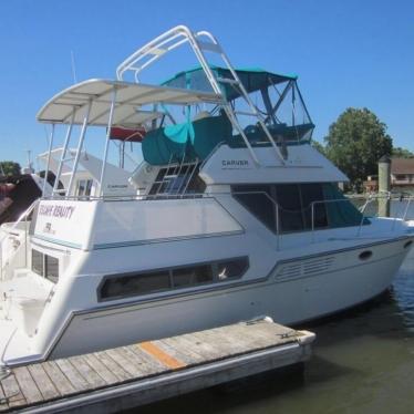 1995 Carver 325 aft cabin