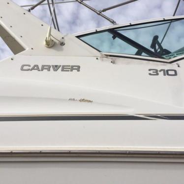 1996 Carver 310 mid-cabin express