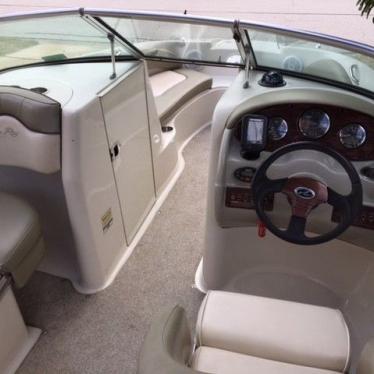 2005 Sea Ray sundeck 200