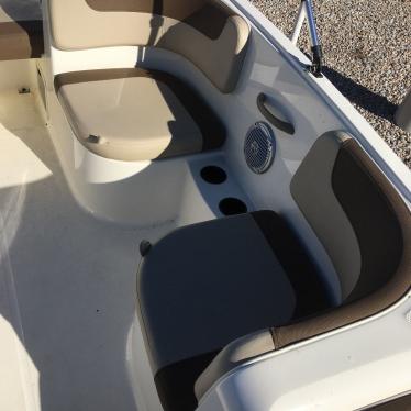 2014 Bayliner element e16