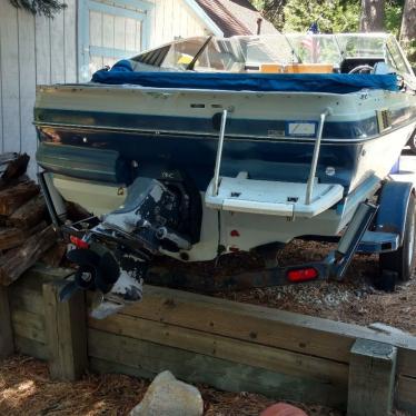 1989 Bayliner capri cuddy