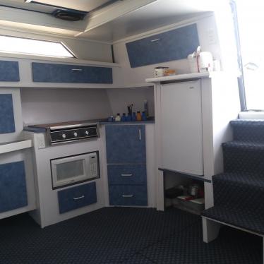 1986 Sea Ray 390 express cruiser