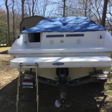 2000 Sea Ray 215 express cruiser