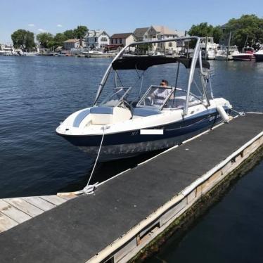 2012 Bayliner 18