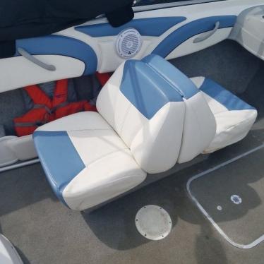 2012 Bayliner 18