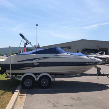 2003 Sea Ray sun deck