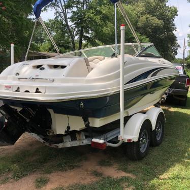 2003 Sea Ray sun deck