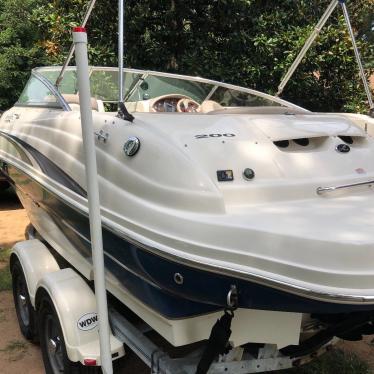 2003 Sea Ray sun deck