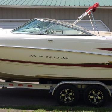 2004 Maxum 2400 sc