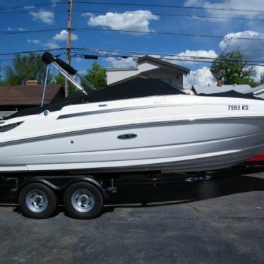 2011 Sea Ray 240 sundeck