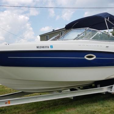 2006 Bayliner 249 sd deck boat