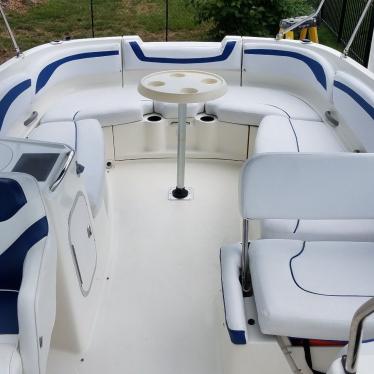 2006 Bayliner 249 sd deck boat