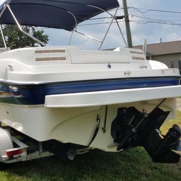 2006 Bayliner 249 sd deck boat