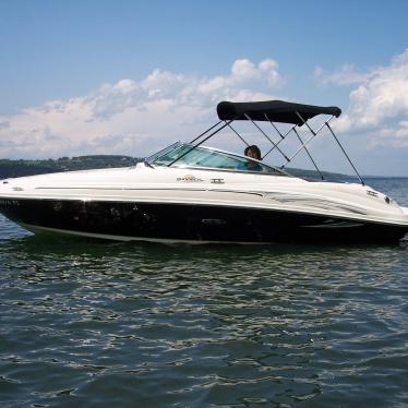 2006 Sea Ray 220 sundeck