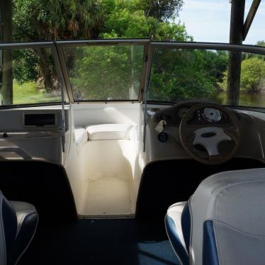 2010 Bayliner capri bowrider 180