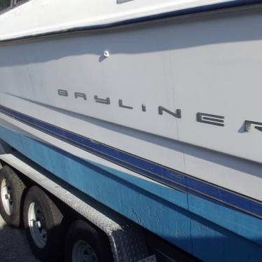 2006 Bayliner 288 command bridge cruiser