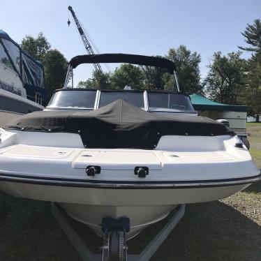 2014 Bayliner 215 db