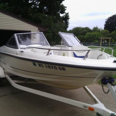 2004 Bayliner 175