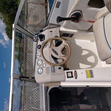 2003 Bayliner 2252