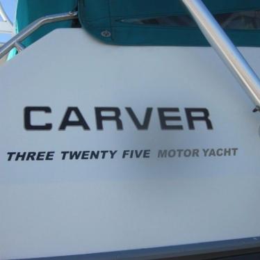 1995 Carver 325 aft cabin