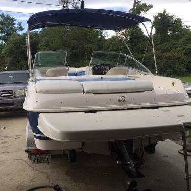 2005 Bennington 211 rl deck boat