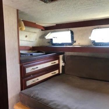 1984 Carver carver 32 aft cabin