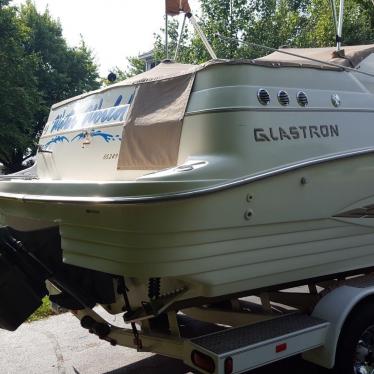 2003 Glastron gs249