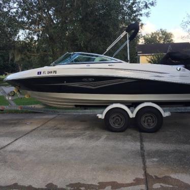 2010 Sea Ray 210 select