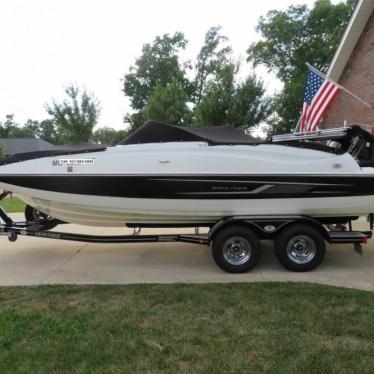 2014 Bayliner 210 deck boat