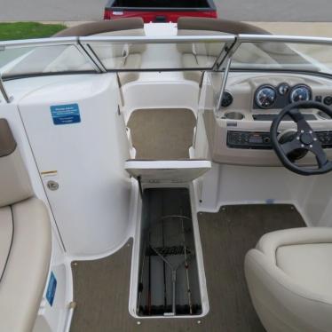 2014 Bayliner 210 deck boat